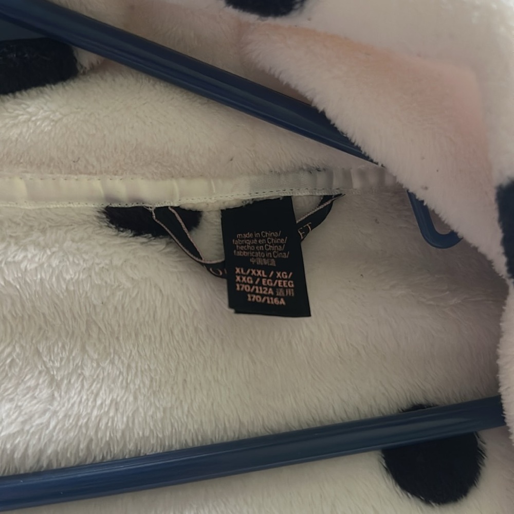 Victoria Secret Robe - Picture 2 of 3